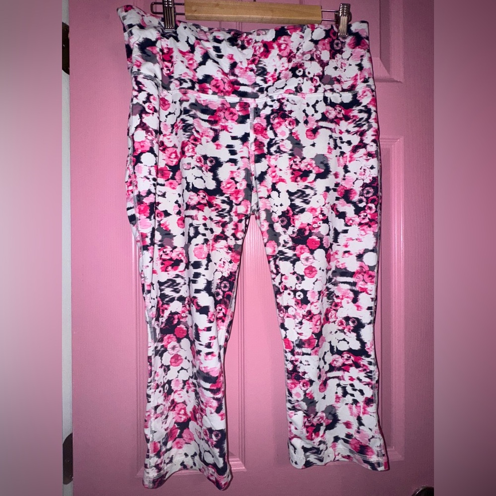 Pink 3/4 length Leggings